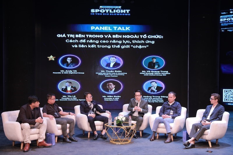 Panel Talk Trends Summit #02: Định hình hướng đi cho tương lai doanh nghiệp trong một thế giới “chậm