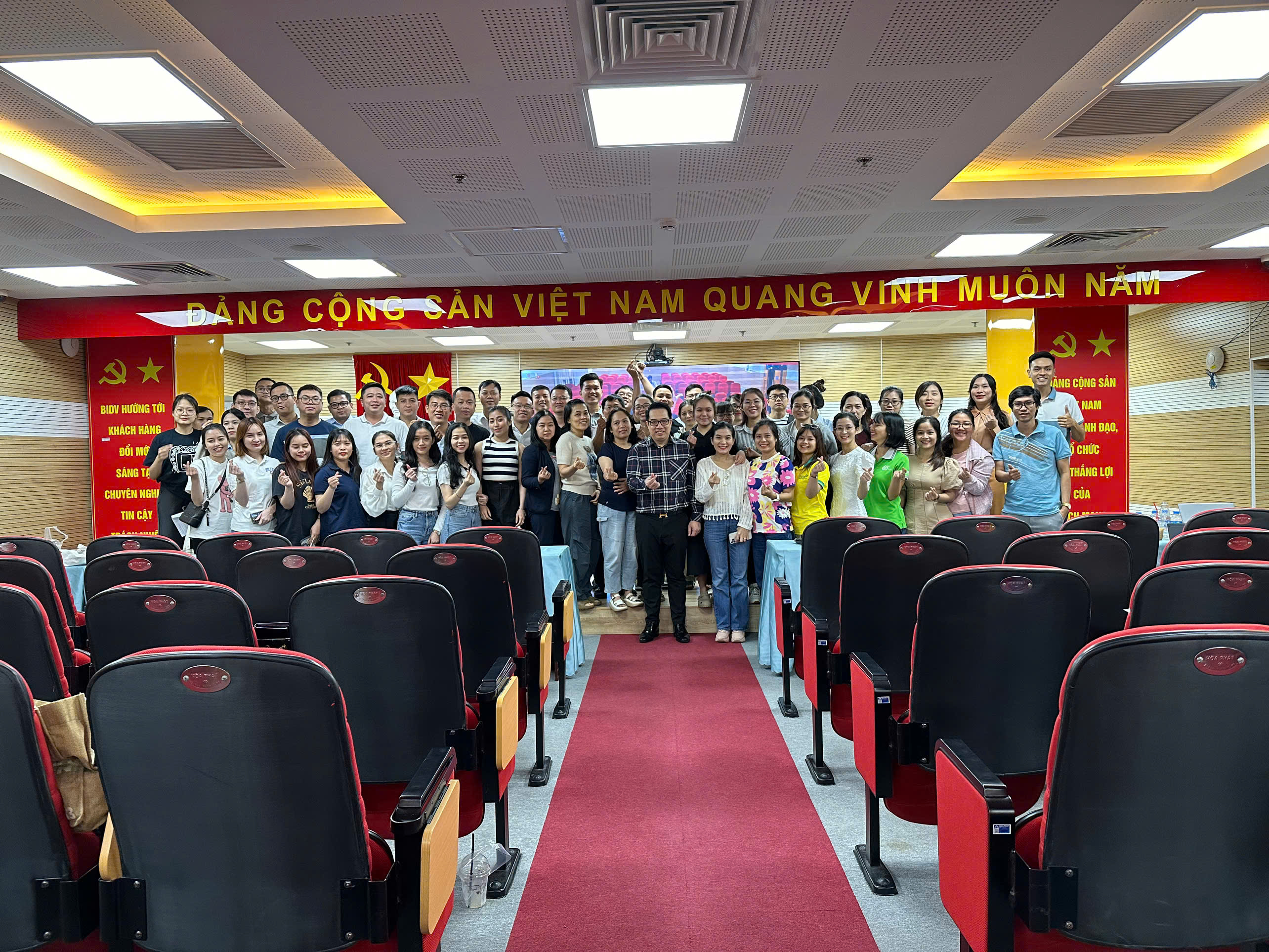 21d67a03d4a86ef637b95