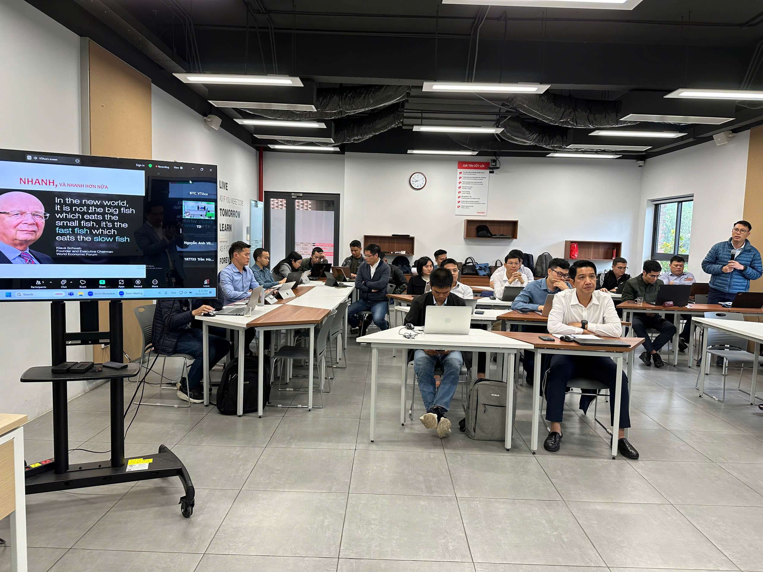 5aa30118c6837cdd2592