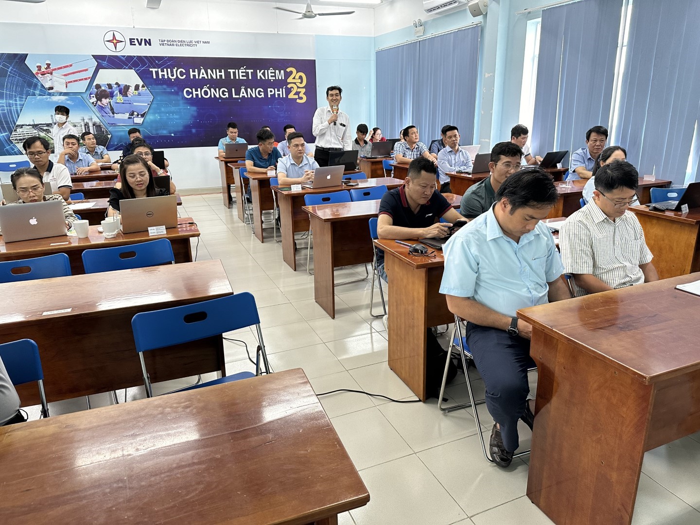 z5712328516586_176a355dc7128f81edd7649d93f2142c