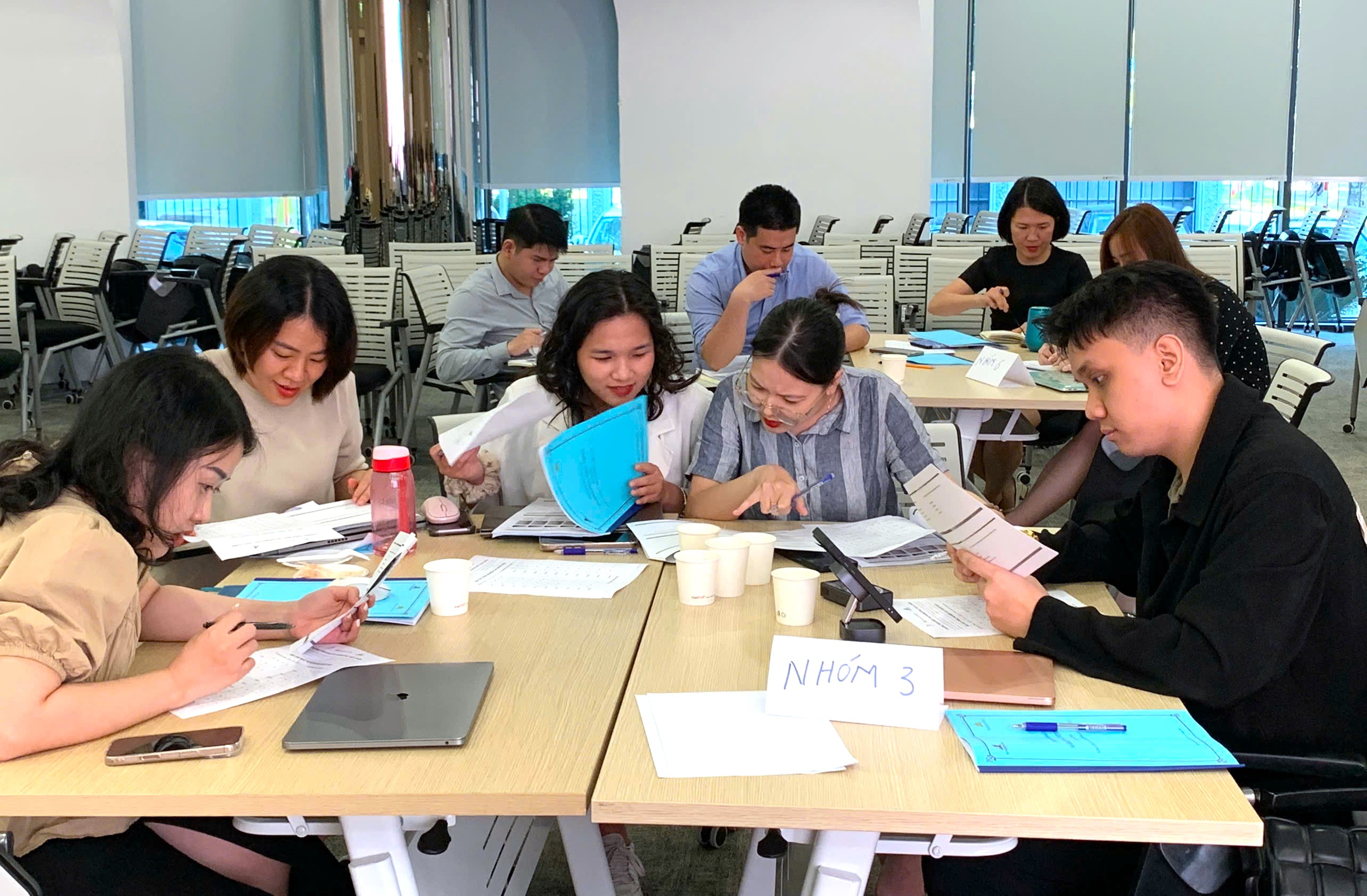 99564013cacb72952bda