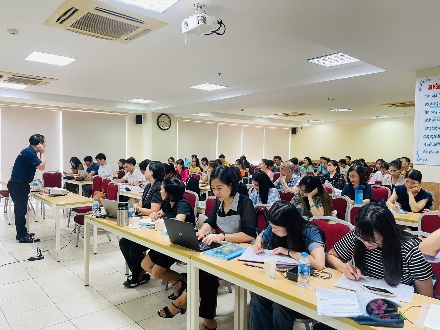 76f8231d5ef8faa6a3e9