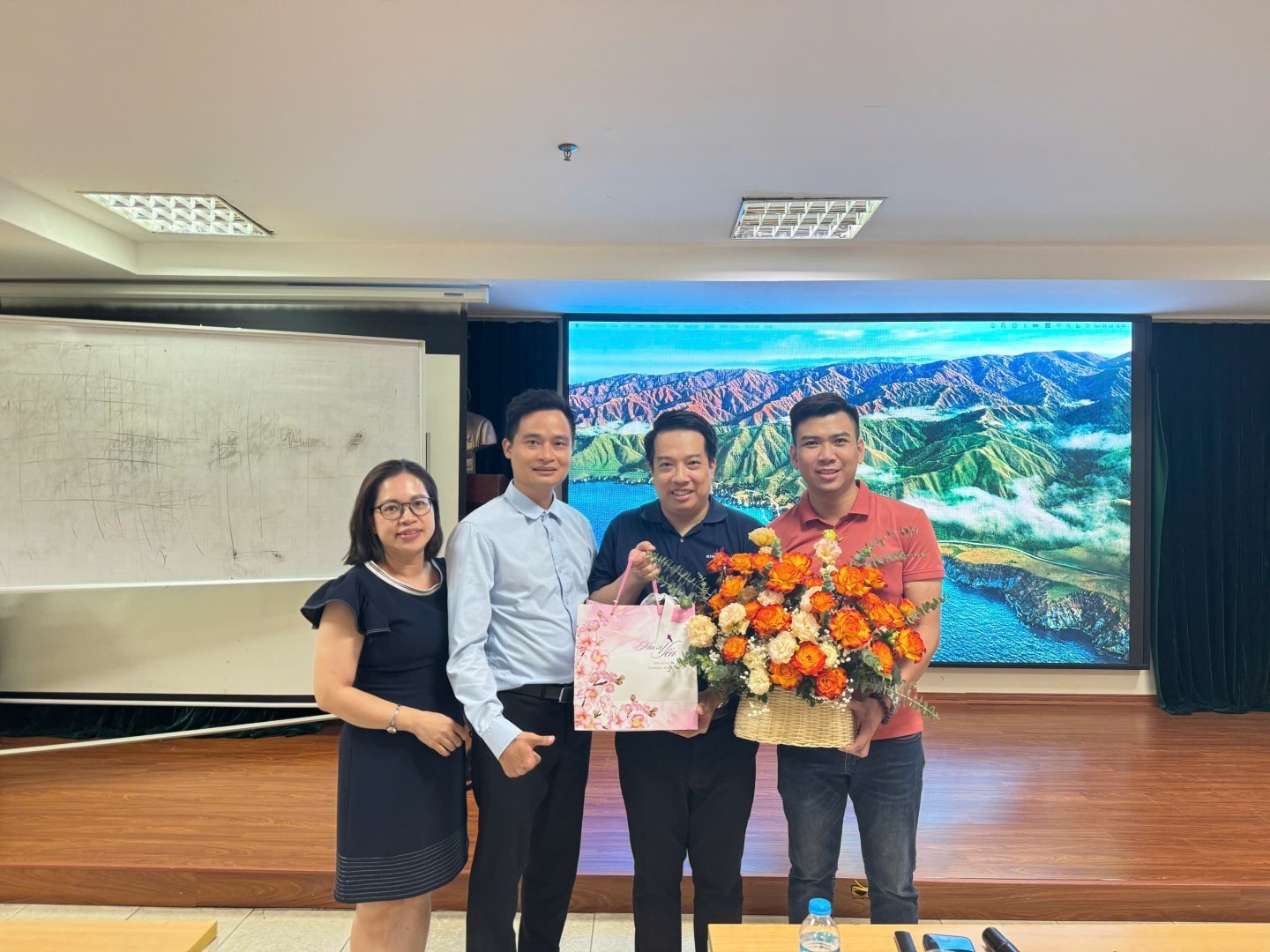 e9f24f2499f03cae65e1